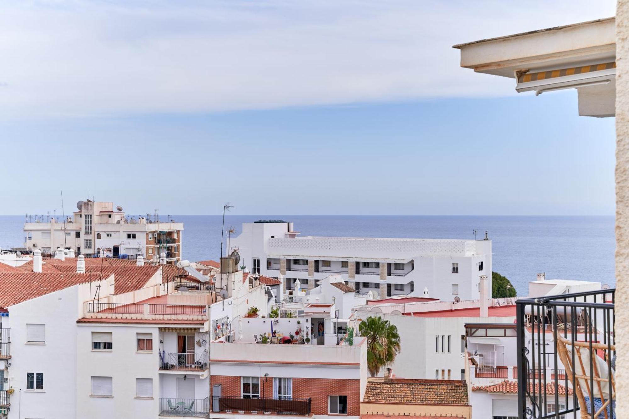 1 Bed Apartment With Sea View Nerja Exterior foto