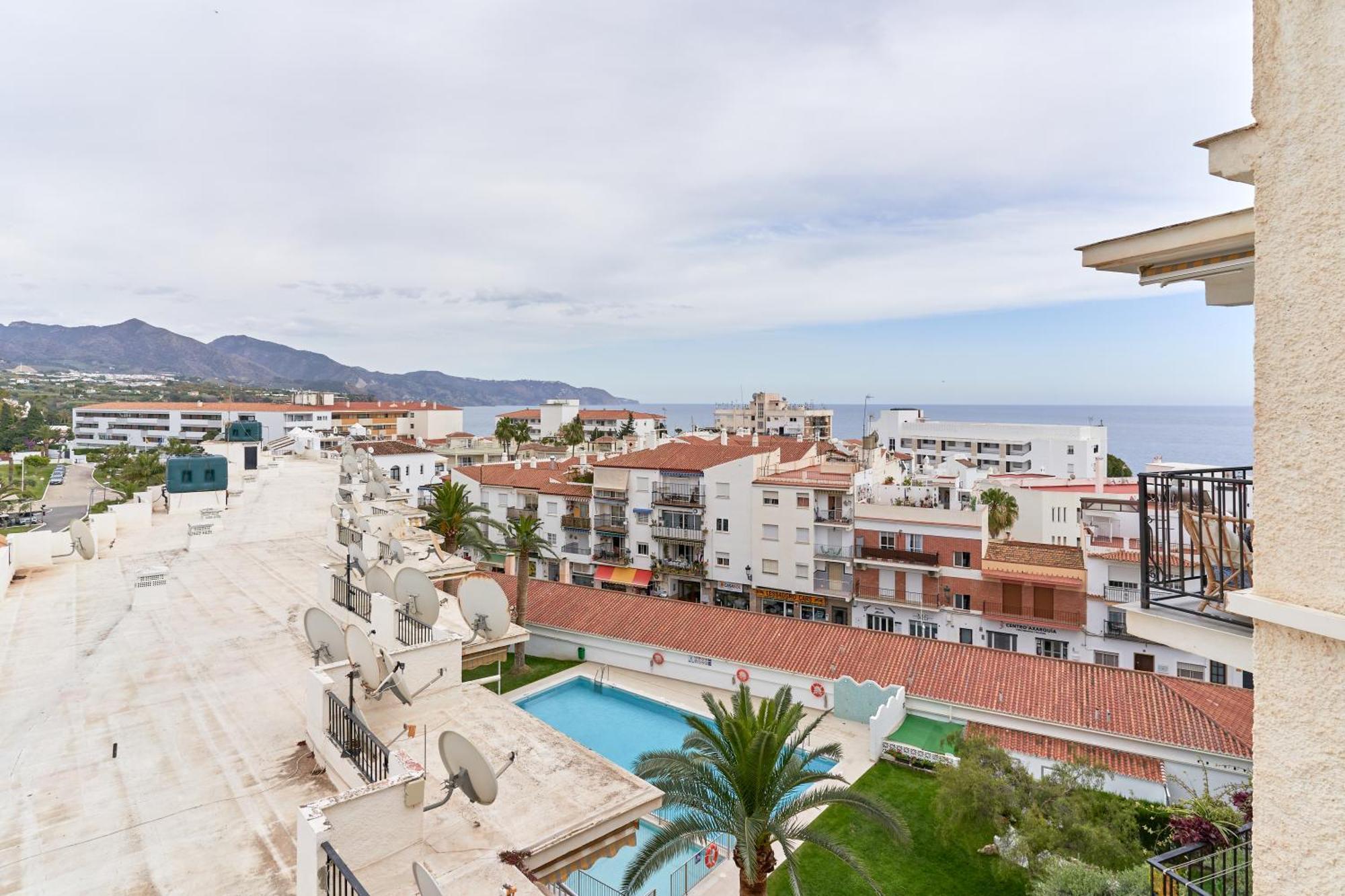 1 Bed Apartment With Sea View Nerja Exterior foto