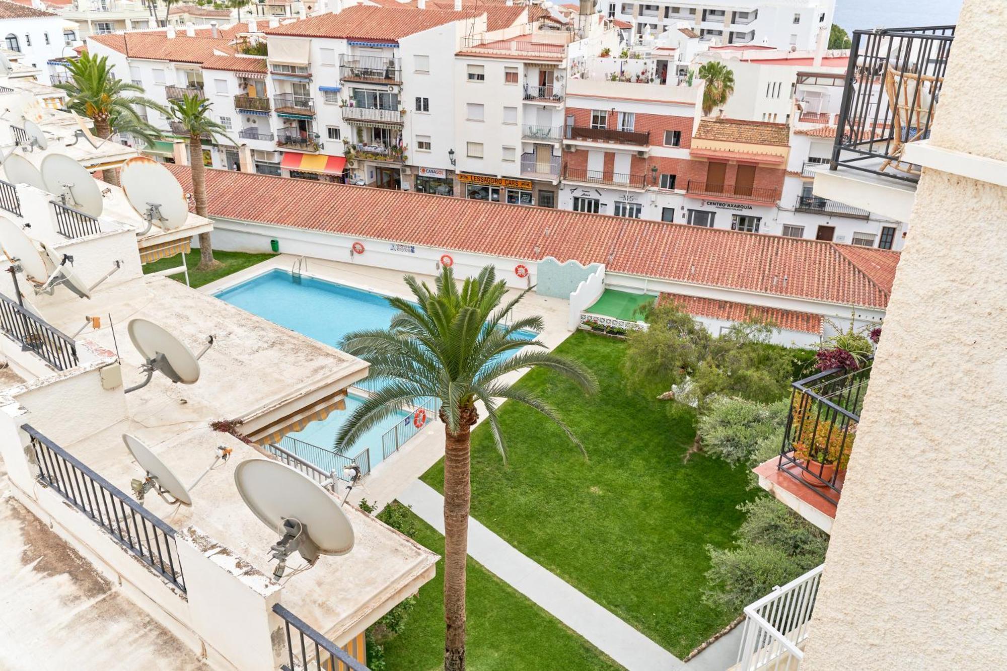 1 Bed Apartment With Sea View Nerja Exterior foto